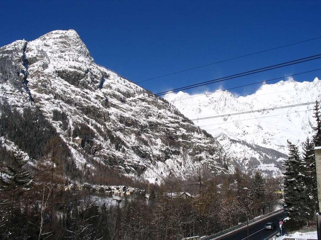 Hotel Les Jumeaux Courmayeur Kültér fotó