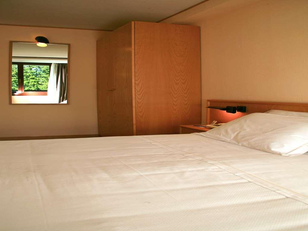 Hotel Les Jumeaux Courmayeur Szoba fotó