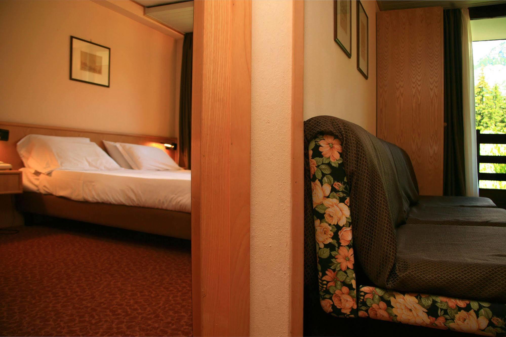 Hotel Les Jumeaux Courmayeur Kültér fotó