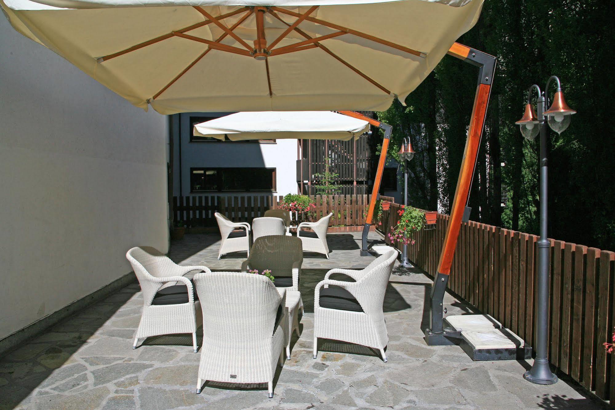 Hotel Les Jumeaux Courmayeur Kültér fotó